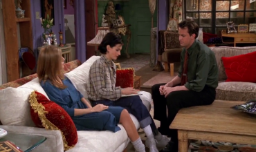 The One with Phoebe's Uterus episode thumbnail